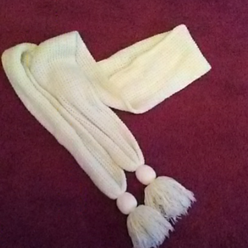 Off white scarf.